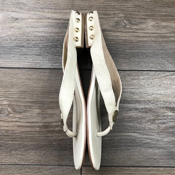 Vince Camuto‎ Ivory Beige VP Tamie Leather Upper Sandals 9M Flats Gold Hardware - Picture 2 of 8